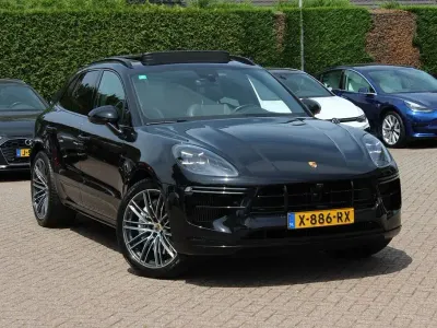 Gebraucht Porsche Macan Turbo 441 PS (324 kW) 2020 Schwarz SUV