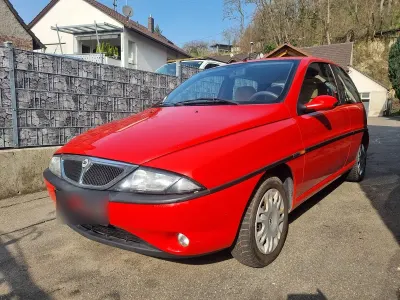 Gebraucht Lancia Ypsilon 63 PS (46 kW) 1998 Rot Kleinwagen