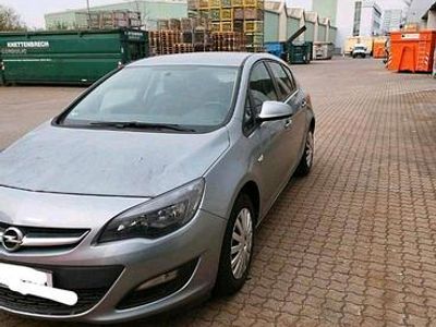 Gebraucht Opel Astra 120 PS (88 kW) 2014 Grau Limousine