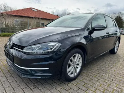 Second-hand VW Golf VII 116 CP (85 kW) 2018 Negru Berlinǎ