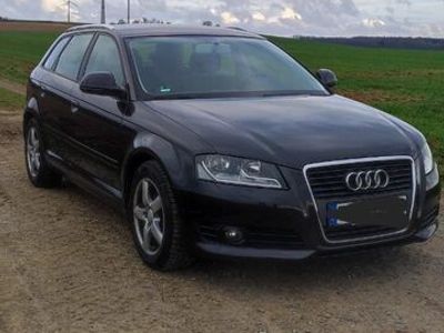 gebraucht Audi A3 Sportback Kombilimousine 8P - Benzin 1,6l - Farbe grau