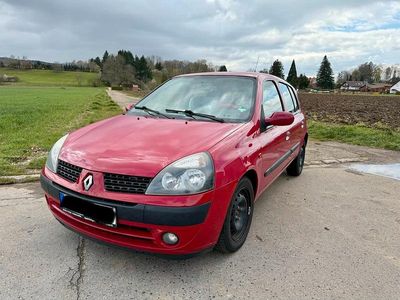 Gebraucht Renault Clio II 75 PS (55 kW) 2001 Rot Kleinwagen