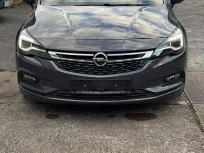 Gebraucht Opel Astra Innovation 160 PS (117 kW) 2016 Schwarz Kombi