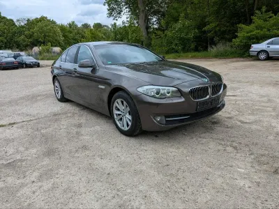 Gebraucht BMW 523 204 PS (150 kW) 2010 Braun Limousine