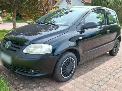 Gebraucht VW Fox 75 PS (55 kW) 2005 Schwarz Kleinwagen