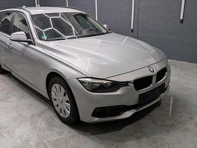 Gebraucht BMW 318 150 PS (110 kW) 2016 Silber Kombi