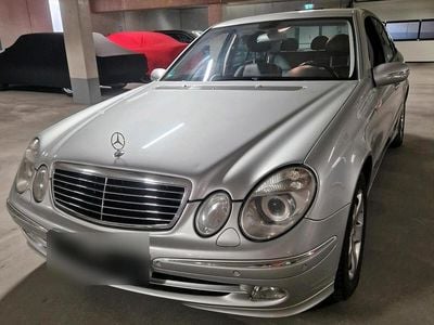 Gebraucht Mercedes E320 Avantgarde 224 PS (164 kW) 2002 Silber Limousine