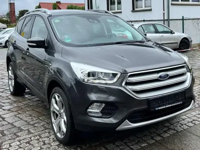 Gebraucht Ford Kuga Titanium 179 PS (131 kW) 2018 Magneticgrau (metallic) SUV