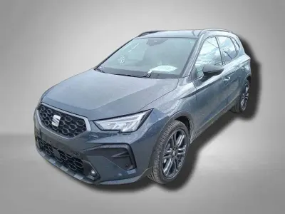 Gebraucht Seat Arona FR 150 PS (110 kW) 2025 Fiord blau / dach in midnight schwarz metallic SUV