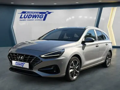 Gebraucht Hyundai i30 Prime 159 PS (116 kW) 2024 Shimmering silver Kombi