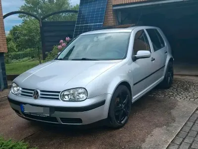 Gebraucht VW Golf IV 102 PS (75 kW) 2002 Silber Kleinwagen