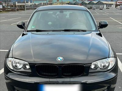 Schwarz Gebraucht 2009 BMW 116 Kleinwagen | 2.900 €