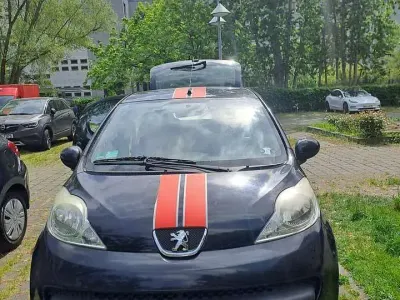 Gebraucht Peugeot 107 Filou 68 PS (50 kW) 2008 Schwarz Kleinwagen