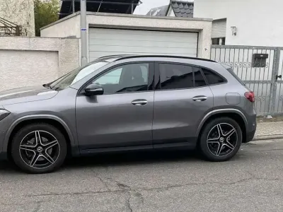 Usata Mercedes GLA200 AMG line 163 CV (119 kW) 2024 Grigio SUV