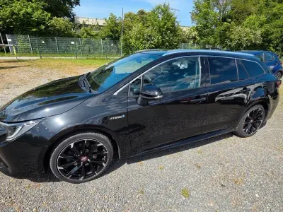 Używany Toyota Corolla Sport 184 KM (135 kW) 2022 Czarny Kombi