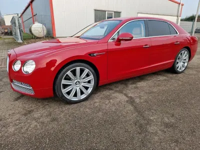 Brugt Bentley Flying Spur Mulliner 625 HK (459 kW) 2015 Rød Sedan