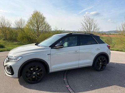 Second-hand VW T-Roc Style 150 CP (110 kW) 2022 Gri SUV