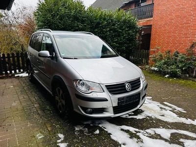 Grau Gebraucht 2007 VW Touran Highline Van / Kleinbus | 6.400 € (Etwas zu teuer)