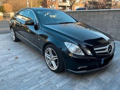 Gebraucht Mercedes E350 265 PS (194 kW) 2010 Schwarz Coupé