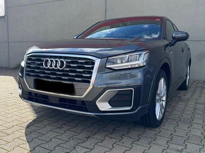 Gebraucht Audi Q2 Sport 150 PS (110 kW) 2018 Grau SUV