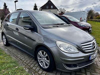 Usata Mercedes B180 109 CV (80 kW) 2007 Grigio Monovolume