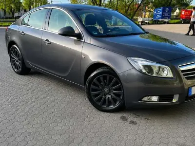 Gebraucht Opel Insignia Edition 140 PS (102 kW) 2009 Limousine