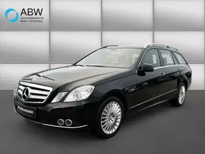 Gebraucht Mercedes E200 184 PS (135 kW) 2010 Schwarz Kombi