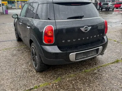 Käytetty Mini Cooper D Countryman 111 HP (81 kW) 2013 Musta Katumaasturi