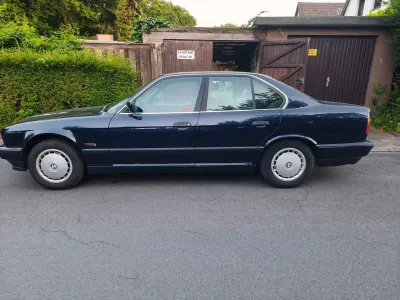Gebraucht BMW 520 150 PS (110 kW) 1995 Blau Limousine
