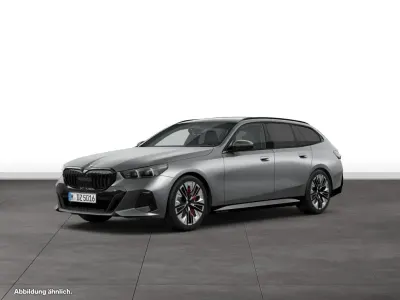 Gebraucht BMW 540 Sport Line 286 PS (210 kW) 2025 Grau Kombi