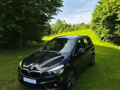 Gebraucht BMW 220 Gran Tourer Advantage 190 PS (139 kW) 2016 Schwarz Van / Kleinbus