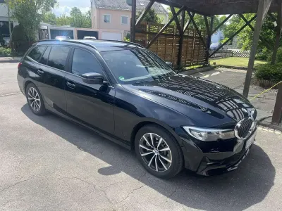 Gebraucht BMW 330e Advantage 184 PS (135 kW) 2021 Schwarz Kombi