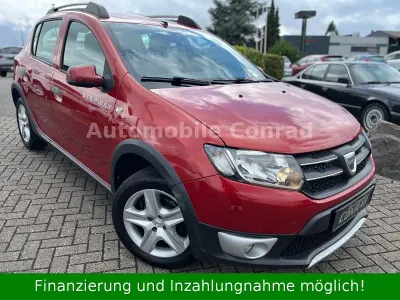 Gebraucht Dacia Sandero Prestige 90 PS (66 kW) 2015 Rot Limousine