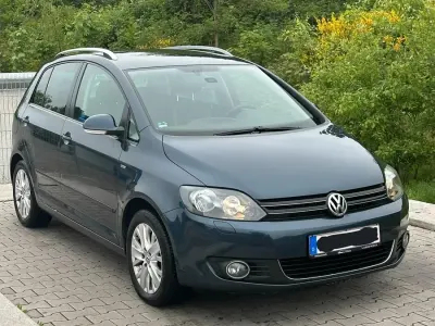 Używany VW Golf VII Life 105 KM (77 kW) 2013 Niebieski Hatchback