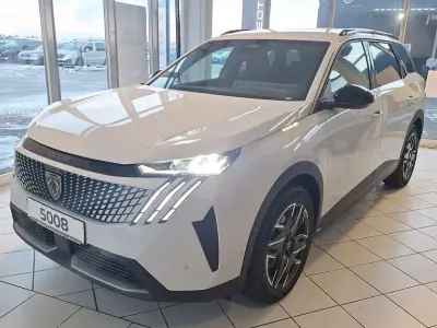 Gebraucht Peugeot 5008 Allure 136 PS (100 kW) 2024 Weiß SUV