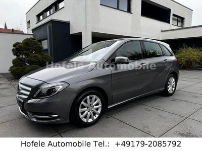 Usata Mercedes B200 156 CV (114 kW) 2012 Grigio Monovolume