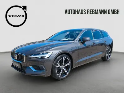 Gebraucht Volvo V60 Plus 253 PS (186 kW) 2022 Particular grey Kombi