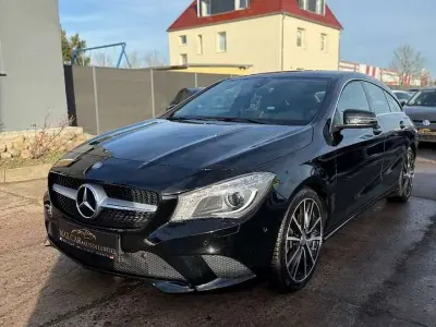 Gebraucht Mercedes CLA180 122 PS (89 kW) 2015 Schwarz Limousine