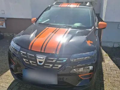 Käytetty Dacia Spring Comfort Plus 33 kW (45 HP) 2022 Musta Viistoperä