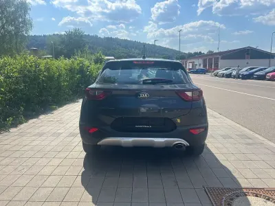 Gebraucht Kia Stonic Edition 7 99 PS (72 kW) 2018 Platinum graphite SUV