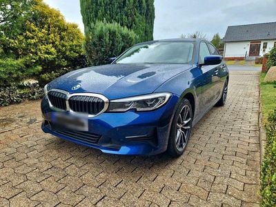 Second-hand BMW 330e 292 CP (214 kW) 2019 Albastru Berlinǎ