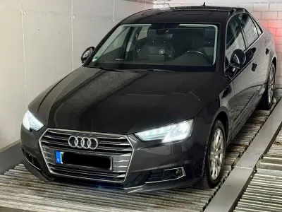 Gebraucht Audi A4 Sport 150 PS (110 kW) 2016 Grau Limousine