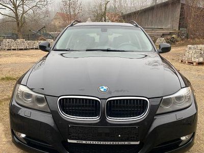 Schwarz Gebraucht 2009 BMW 318 Kombi | 3.750 € (Guter Preis)