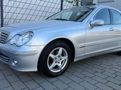 Gebraucht Mercedes C200 Sport Edition 122 PS (89 kW) 2006 Silber Limousine