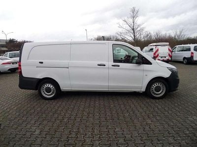 Gebraucht Mercedes Vito 163 PS (119 kW) 2019 Arktikweiss Van