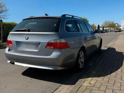 Gebraucht BMW 525 Sport Line 177 PS (130 kW) 2006 Silber Kombi