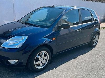 Gebraucht Ford Fiesta 80 PS (58 kW) 2003 Blau Kleinwagen