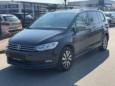 Gebraucht VW Touran 150 PS (110 kW) 2023 Grau Van / Kleinbus
