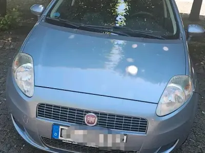 Gebraucht Fiat Grande Punto 77 PS (56 kW) 2009 Grau Kleinwagen