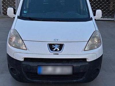 Gebraucht Peugeot Partner 90 PS (66 kW) 2011 Van / Kleinbus